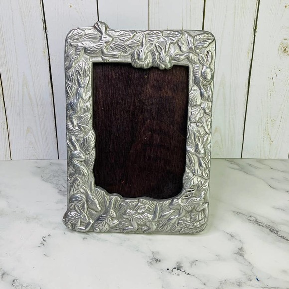 Vintage Limited Addition Rabbit Bunny Picture Frame Aluminum 1991 - Picture 2 of 7